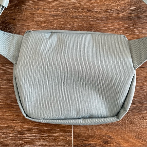 Herschel Hip Pack - Picture 2 of 8